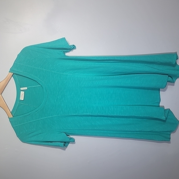 Logo by Lori Goldstein Slub Knit Asymmetrical Hem Top - Picture 3 of 9